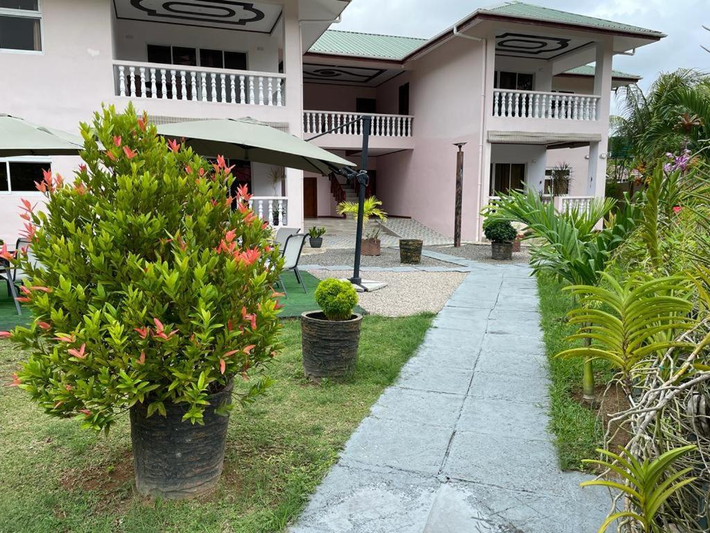 Mokara Holiday Apartment Anse Royale Esterno foto