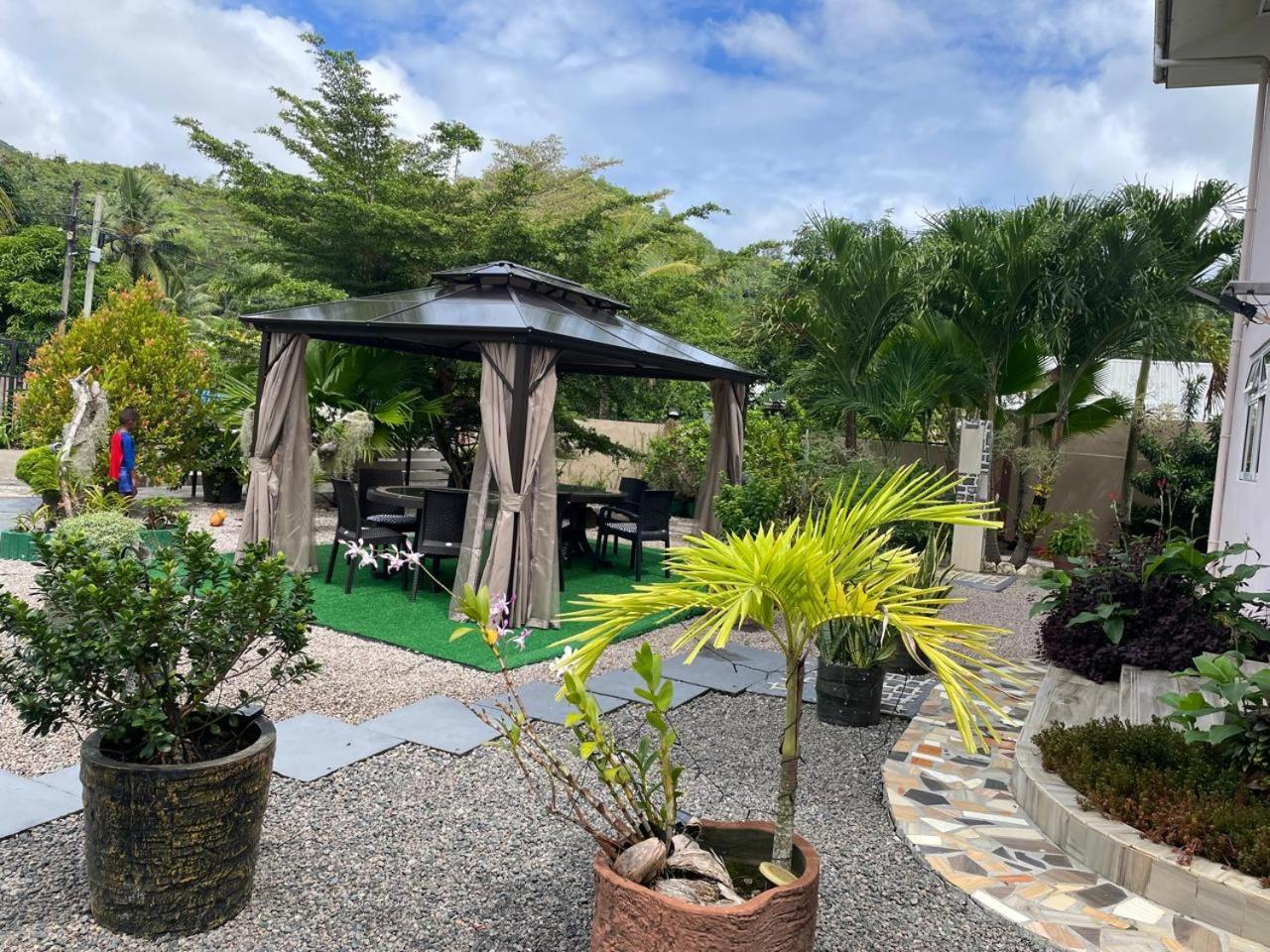 Mokara Holiday Apartment Anse Royale Esterno foto